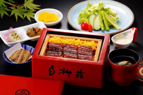 【バスハイク/博多発着】 添乗員同行 ゆつら~っと柳川探訪 川下りとうなぎのセイロ蒸し 老舗店で味噌づくり体験!できあがりの味噌はお持ち帰り♪2